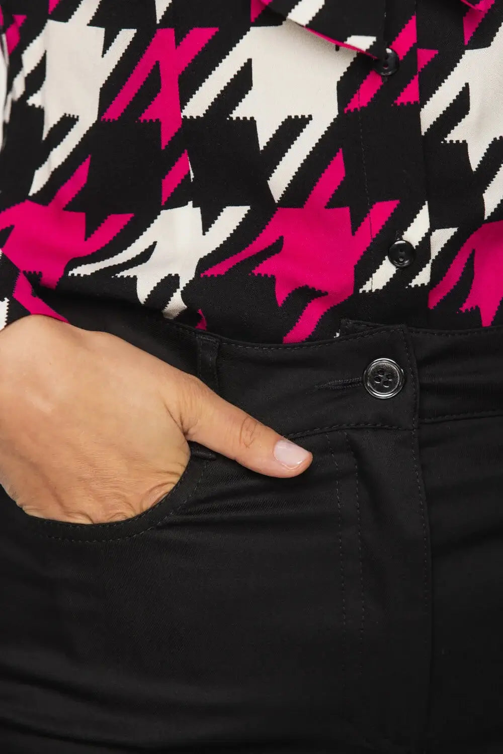 Black Ankle-Length Pant